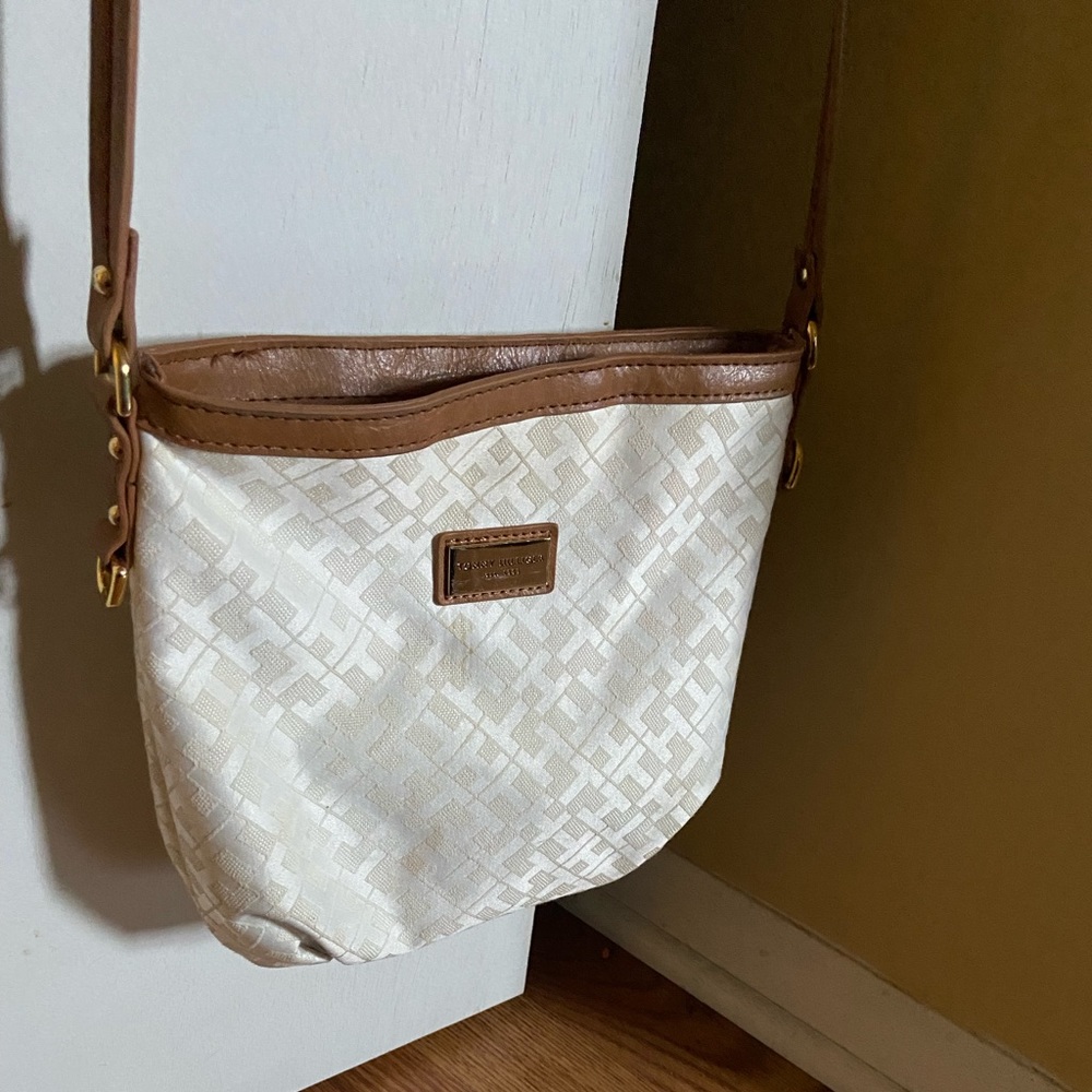 Tommy Hilfiger crossbody bag